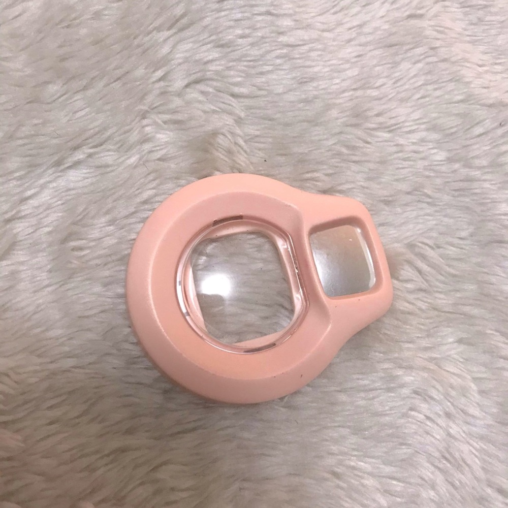Polaroid mirror attachment for selfies